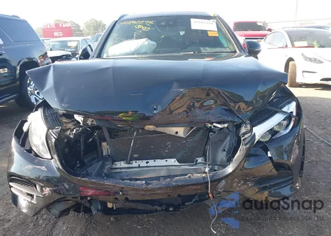 2019 Mercedes-Benz Glc 300 4Matic z USA, uszkodzony, nr VIN WDC0G4KB0KV174877